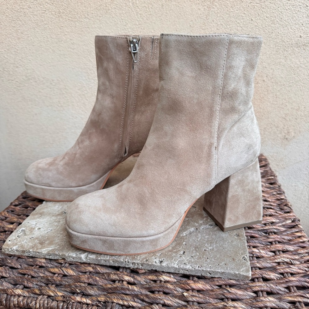 Dolce Vita Ulyses Beige Suede Ankle Boots Womens  8.5 - Picture 6 of 16